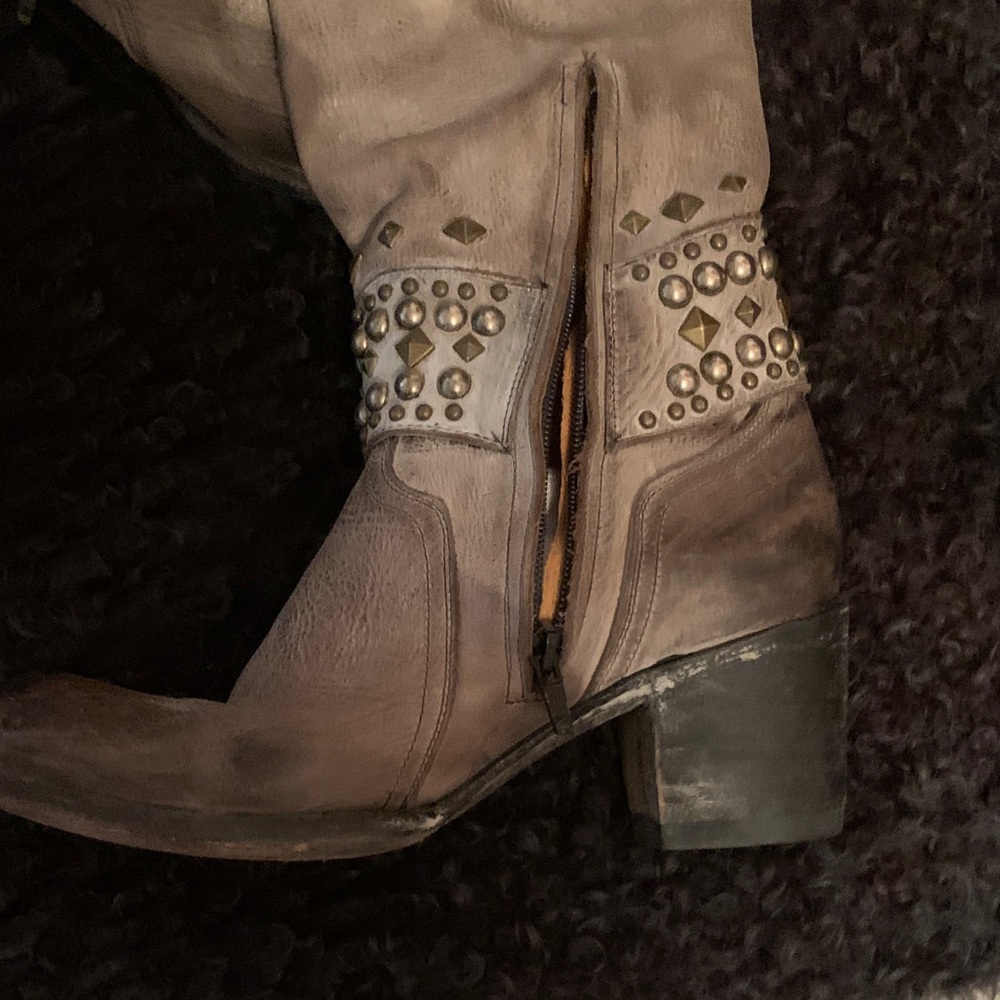 Old Gringo Gray Studded Leather Western Heeled Boots - Picture 3 of 6